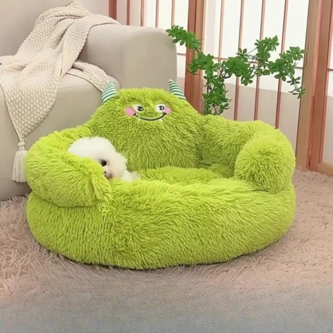 chien qui se repose dans lit chien