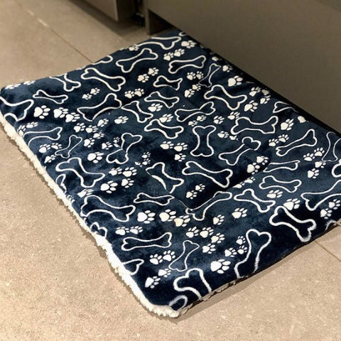 Tapis pour chien bleu