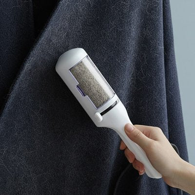 Brosse anti poil simple d'utilisation