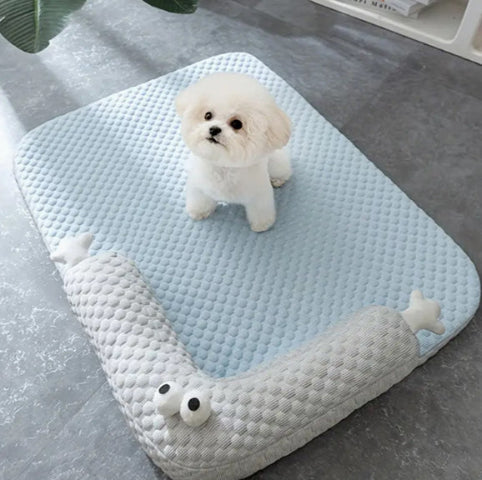 tapis chien rafraichissant caniche 